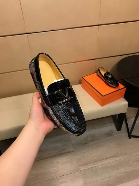 Picture of Louis Vuitton Shoes _SKULVsz38-44mnf038312076
